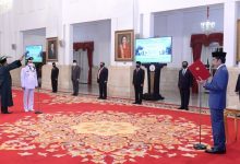 Photo of Presiden Jokowi Lantik Isdianto sebagai Gubernur Kepulauan Riau