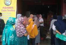 Photo of Bantuan PKH Cair di Jurumudi Baru, E-Warong jadi Tempat Transit Sembako