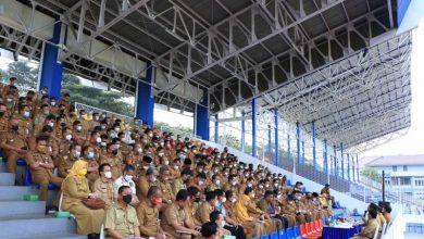 Photo of Ratusan Pejabat Rapat di Stadion Benteng Reborn, Wali Kota Bahas PMK dan Banjir