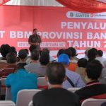 Wali Kota Tangerang H. Arief R. Wismansyah menghadiri kegiatan penyaluran Bantuan Langsung Tunai Bahan Bakar Minyak (BLT BBM). Foto : Istimewa