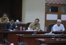Wali Kota Tangerang H. Arief R. Wismansyah rapat dengan Banang. Foto : Istimewa